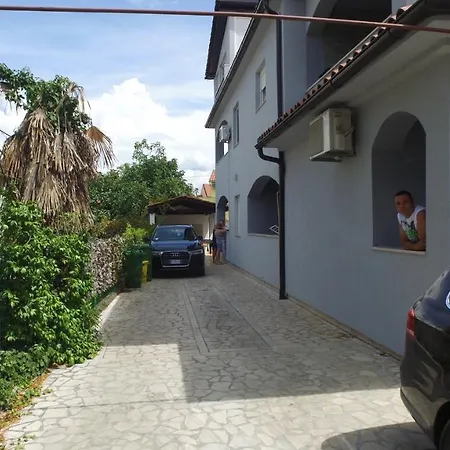 Miki Apartmán Fažana