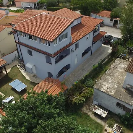 Miki Apartment