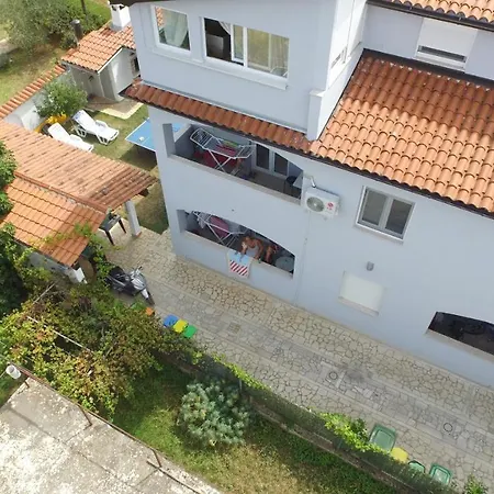 Apartment Miki Fazana